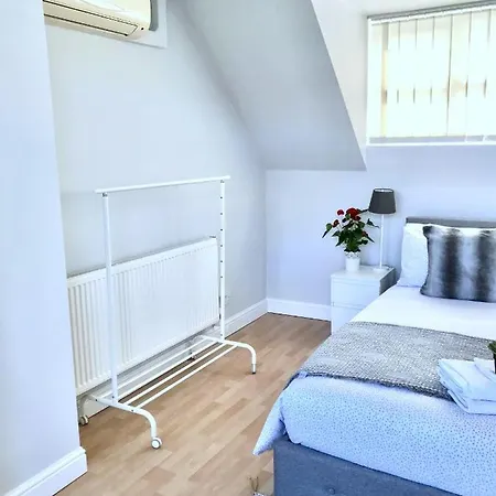 Fox View 4* Bristol